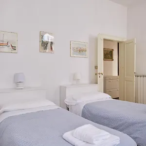  Apartment Lustraferi Italien